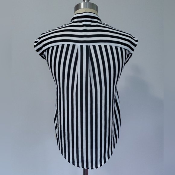Black and White Striped Blouse - Picture 2 of 3